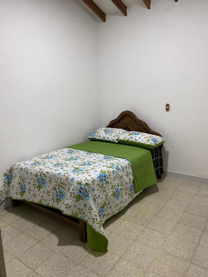 Hostel Kumho Alojamiento Медельїн Екстер'єр фото