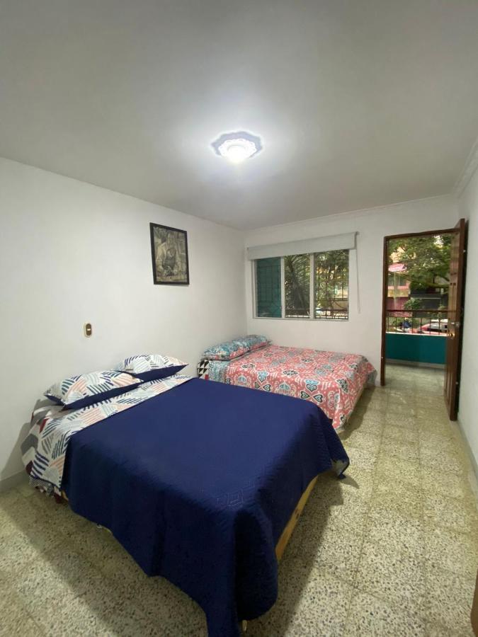 Hostel Kumho Alojamiento Медельїн Екстер'єр фото