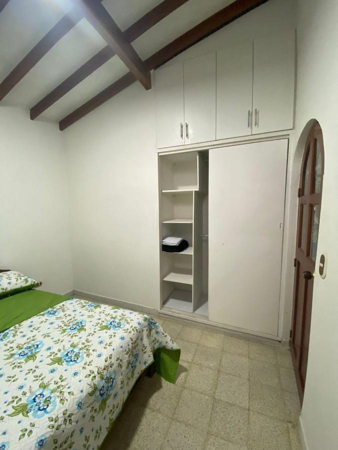 Hostel Kumho Alojamiento Медельїн Екстер'єр фото