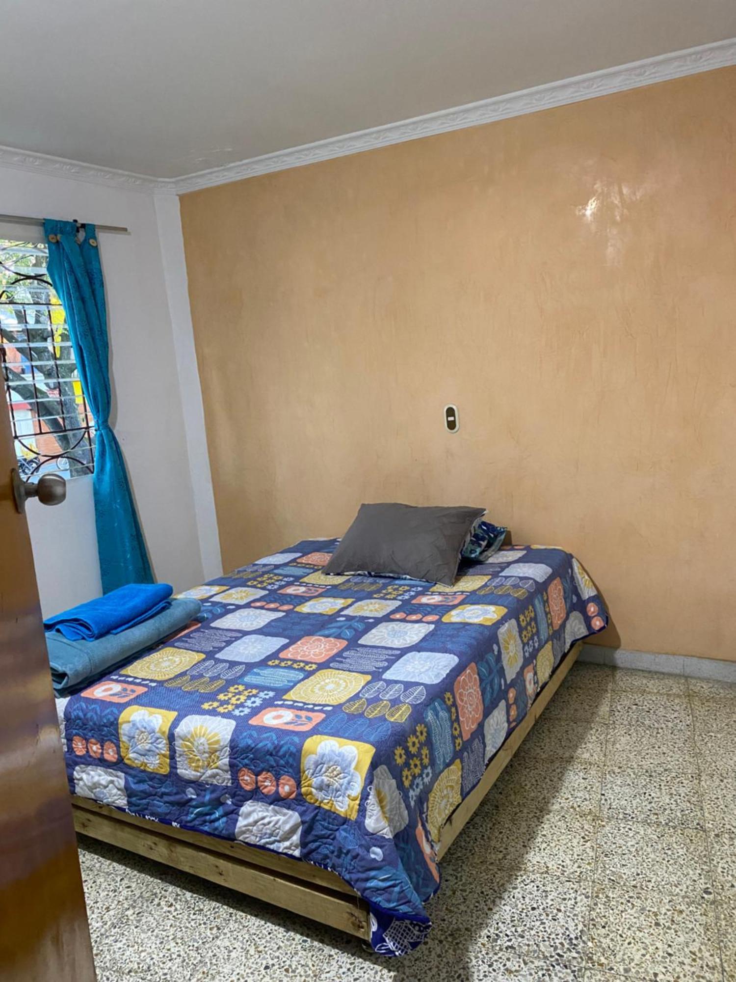 Hostel Kumho Alojamiento Медельїн Екстер'єр фото